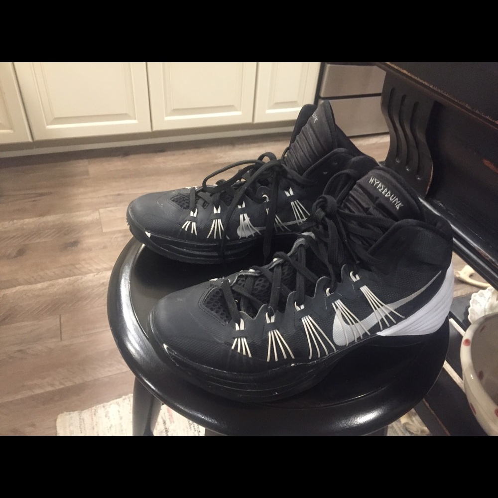 “Hyperdunk” Nike basketball tennis shoes.